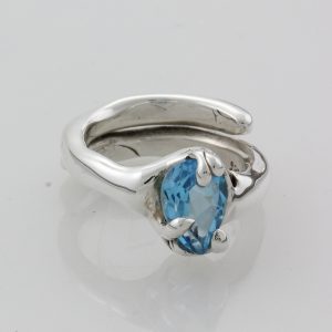 Sterling Silver Ring with Topaz - The Flow