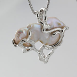 pearl heart pendant 1a