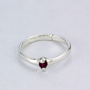 Garnet 3 mm ring1a