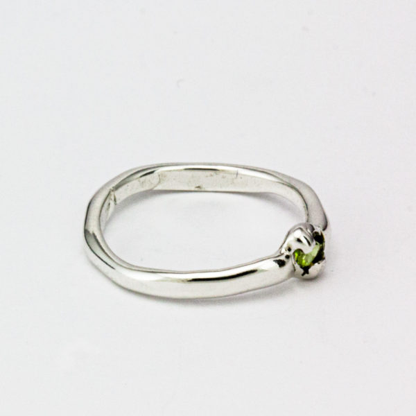 Peridot4 3mm ring 1a