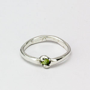 Peridot4 3mm ring 1c