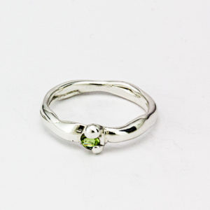 Peridot5 3mm ring 1c