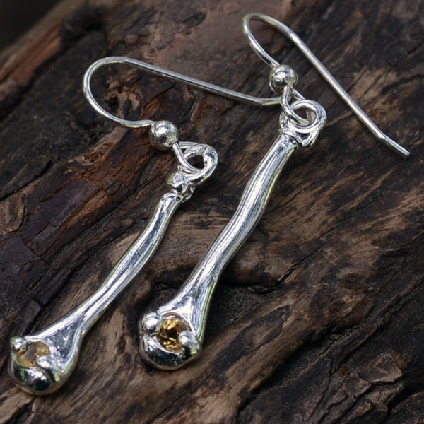 flow earrings with 3 mm stones 1a